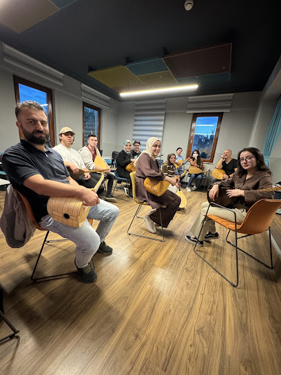 Türkü Gönüllüleri Kültür ve Sanat Merkezi(saz bağlama gitar piyano)